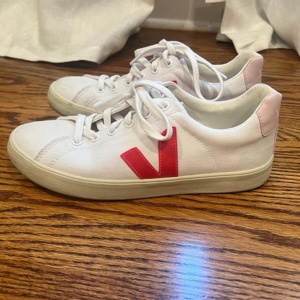 Woman’s veja shoes